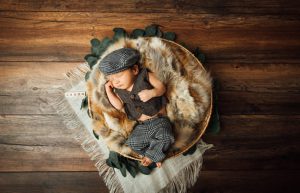 Babyfotoshooting-Kassel-Junge-rustikal-13